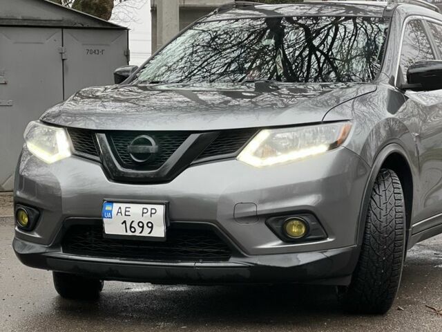 Серый Ниссан Rogue, объемом двигателя 2.5 л и пробегом 208 тыс. км за 12700 $, фото 1 на Automoto.ua