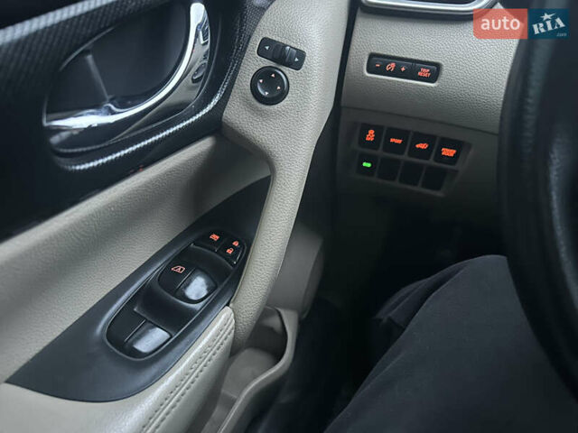 Серый Ниссан Rogue, объемом двигателя 2.49 л и пробегом 258 тыс. км за 11999 $, фото 36 на Automoto.ua