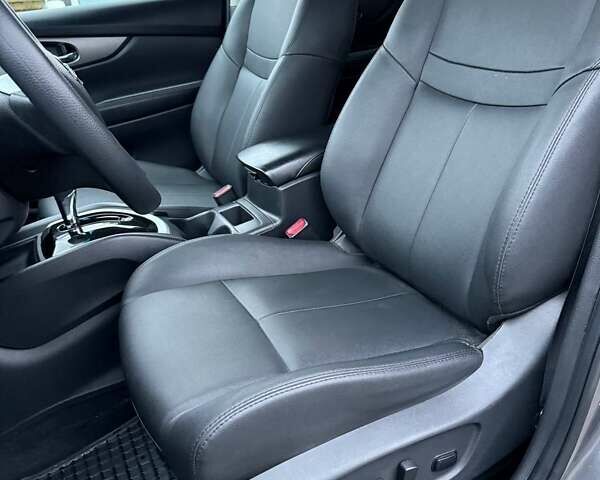 Серый Ниссан Rogue, объемом двигателя 2.5 л и пробегом 160 тыс. км за 11500 $, фото 11 на Automoto.ua