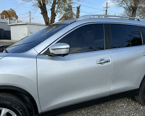 Сірий Ніссан Rogue, об'ємом двигуна 2.5 л та пробігом 160 тис. км за 11800 $, фото 6 на Automoto.ua