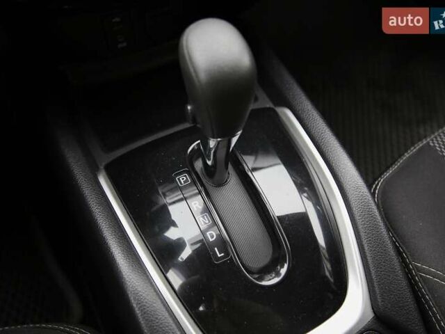 Серый Ниссан Rogue, объемом двигателя 2.49 л и пробегом 186 тыс. км за 13500 $, фото 18 на Automoto.ua