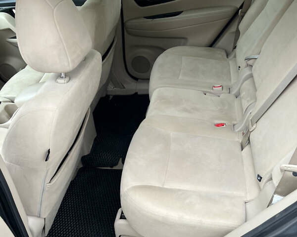 Сірий Ніссан Rogue, об'ємом двигуна 2.49 л та пробігом 208 тис. км за 12700 $, фото 17 на Automoto.ua