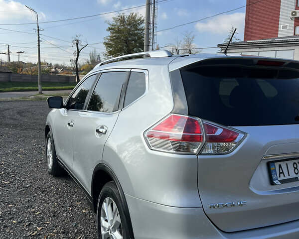 Сірий Ніссан Rogue, об'ємом двигуна 2.5 л та пробігом 160 тис. км за 11800 $, фото 8 на Automoto.ua