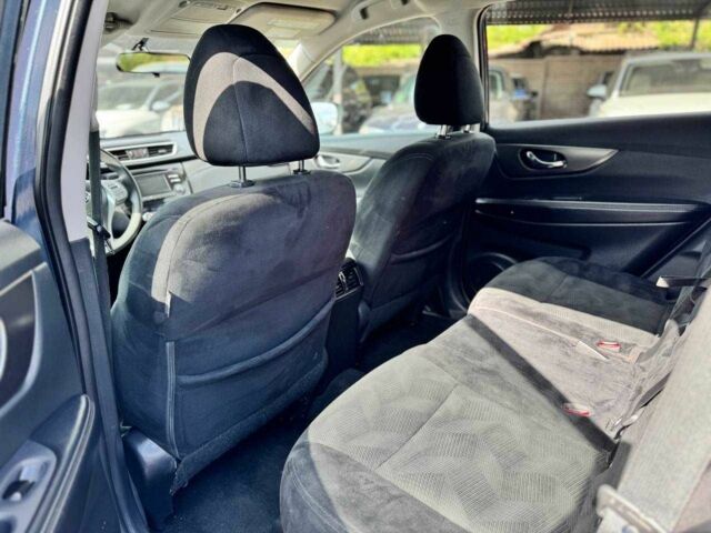 Серый Ниссан Rogue, объемом двигателя 2.5 л и пробегом 232 тыс. км за 12600 $, фото 13 на Automoto.ua