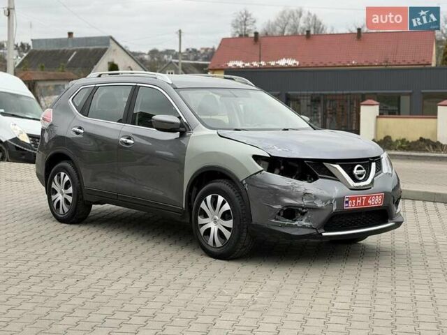 Серый Ниссан Rogue, объемом двигателя 2.5 л и пробегом 140 тыс. км за 8250 $, фото 2 на Automoto.ua