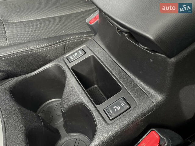 Серый Ниссан Rogue, объемом двигателя 2.5 л и пробегом 215 тыс. км за 13600 $, фото 24 на Automoto.ua