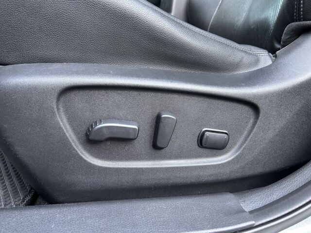 Серый Ниссан Rogue, объемом двигателя 2.5 л и пробегом 192 тыс. км за 12500 $, фото 10 на Automoto.ua