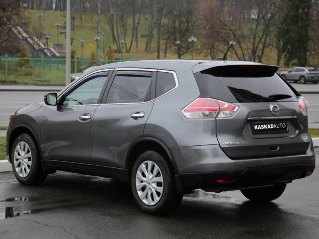 Серый Ниссан Rogue, объемом двигателя 0 л и пробегом 186 тыс. км за 13500 $, фото 3 на Automoto.ua