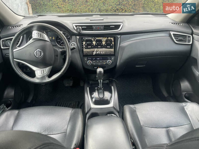 Серый Ниссан Rogue, объемом двигателя 2.5 л и пробегом 162 тыс. км за 13800 $, фото 3 на Automoto.ua