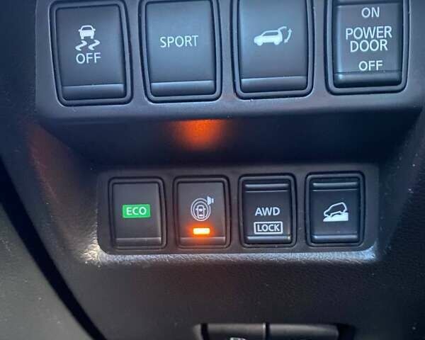 Серый Ниссан Rogue, объемом двигателя 2.49 л и пробегом 171 тыс. км за 15500 $, фото 16 на Automoto.ua