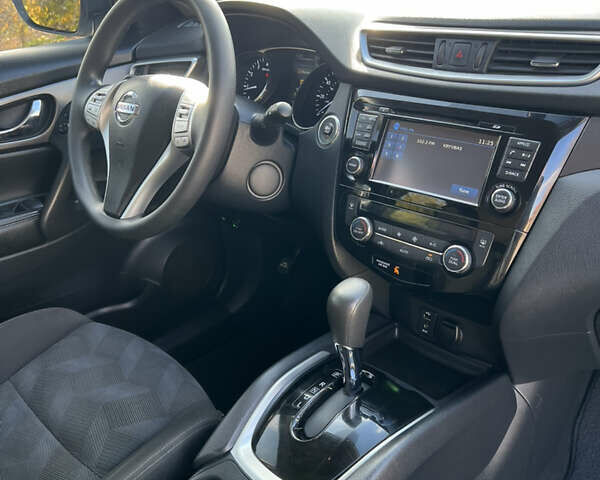 Сірий Ніссан Rogue, об'ємом двигуна 2.5 л та пробігом 160 тис. км за 11800 $, фото 38 на Automoto.ua