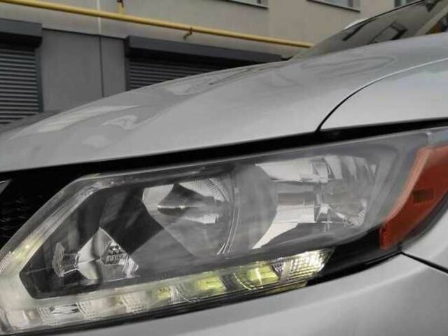 Серый Ниссан Rogue, объемом двигателя 2.5 л и пробегом 95 тыс. км за 8300 $, фото 9 на Automoto.ua