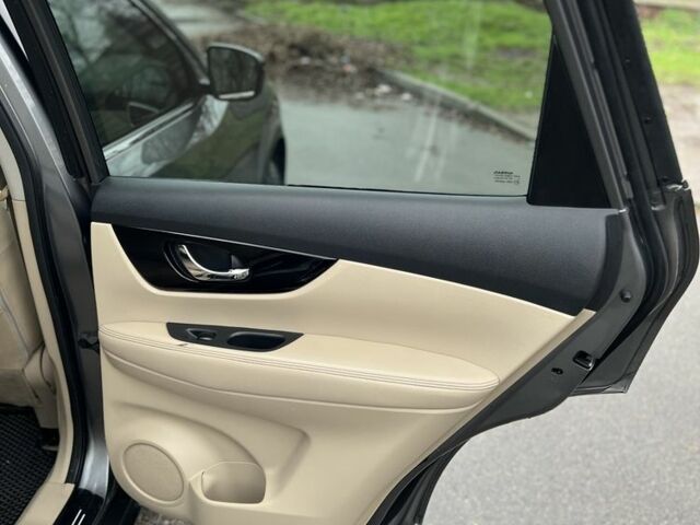 Серый Ниссан Rogue, объемом двигателя 2.5 л и пробегом 208 тыс. км за 12700 $, фото 14 на Automoto.ua