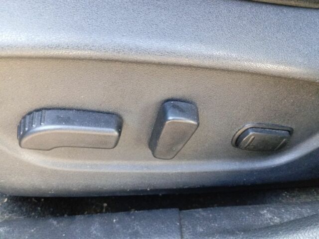 Сірий Ніссан Rogue, об'ємом двигуна 0 л та пробігом 119 тис. км за 8700 $, фото 9 на Automoto.ua