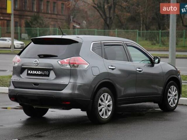 Серый Ниссан Rogue, объемом двигателя 2.49 л и пробегом 186 тыс. км за 13500 $, фото 5 на Automoto.ua