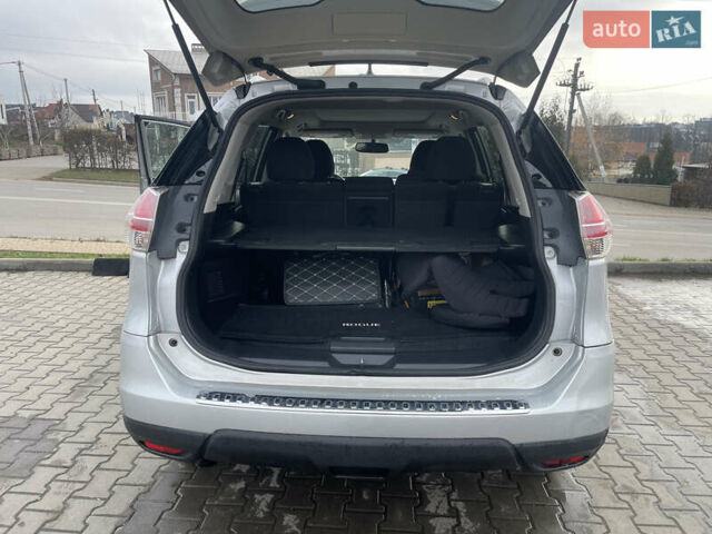 Серый Ниссан Rogue, объемом двигателя 0 л и пробегом 195 тыс. км за 11700 $, фото 1 на Automoto.ua