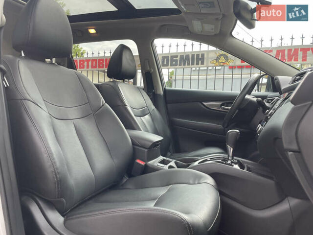 Серый Ниссан Rogue, объемом двигателя 2.5 л и пробегом 215 тыс. км за 13600 $, фото 15 на Automoto.ua