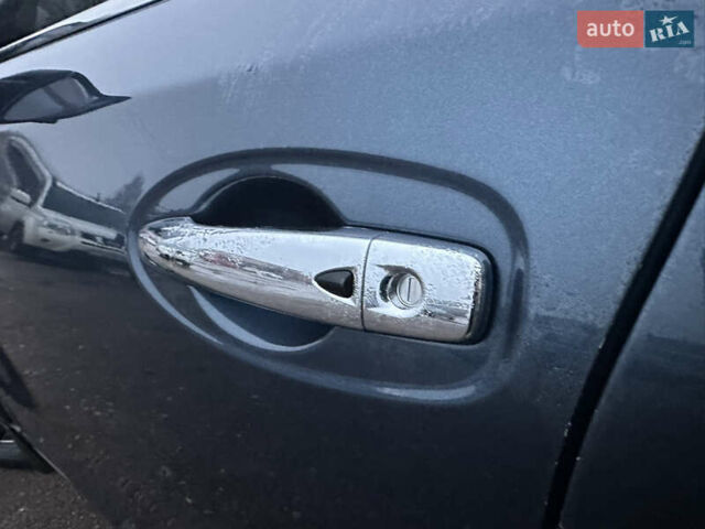 Серый Ниссан Rogue, объемом двигателя 2.49 л и пробегом 258 тыс. км за 11999 $, фото 24 на Automoto.ua