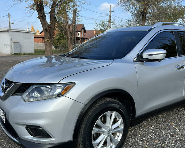 Сірий Ніссан Rogue, об'ємом двигуна 2.5 л та пробігом 160 тис. км за 11800 $, фото 5 на Automoto.ua