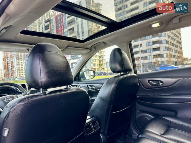 Сірий Ніссан Rogue, об'ємом двигуна 2.49 л та пробігом 170 тис. км за 13999 $, фото 4 на Automoto.ua