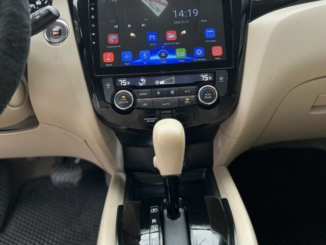 Серый Ниссан Rogue, объемом двигателя 2.5 л и пробегом 208 тыс. км за 12700 $, фото 22 на Automoto.ua