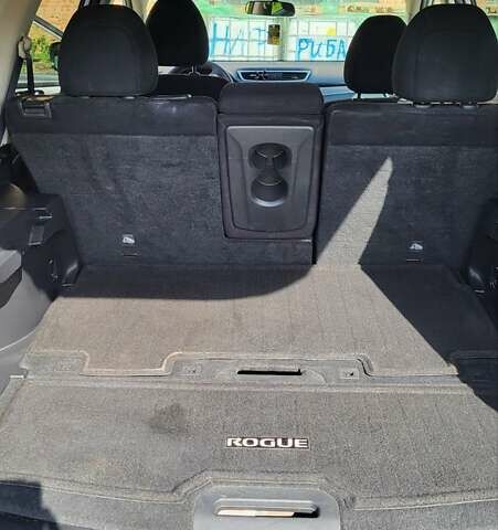 Серый Ниссан Rogue, объемом двигателя 2.49 л и пробегом 155 тыс. км за 12400 $, фото 3 на Automoto.ua