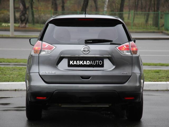 Серый Ниссан Rogue, объемом двигателя 0 л и пробегом 186 тыс. км за 13500 $, фото 4 на Automoto.ua