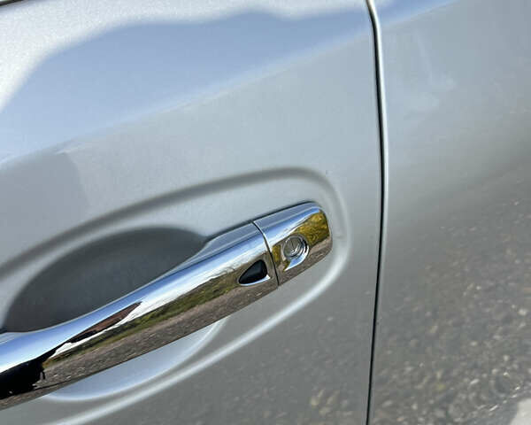 Сірий Ніссан Rogue, об'ємом двигуна 2.5 л та пробігом 160 тис. км за 11800 $, фото 23 на Automoto.ua