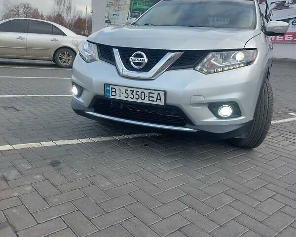 Серый Ниссан Rogue, объемом двигателя 2.5 л и пробегом 133 тыс. км за 14000 $, фото 3 на Automoto.ua