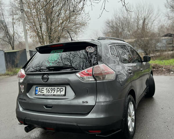 Сірий Ніссан Rogue, об'ємом двигуна 2.49 л та пробігом 208 тис. км за 12700 $, фото 5 на Automoto.ua