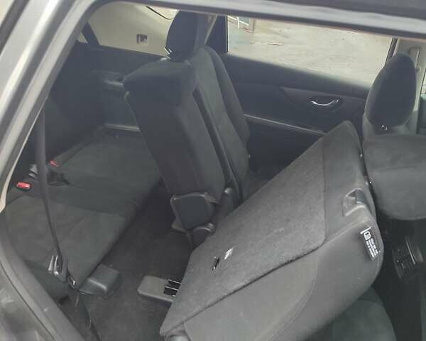 Серый Ниссан Rogue, объемом двигателя 2.49 л и пробегом 112 тыс. км за 12500 $, фото 20 на Automoto.ua