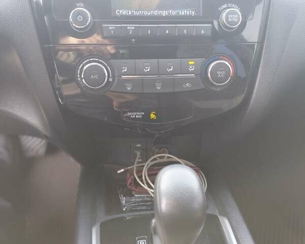 Сірий Ніссан Rogue, об'ємом двигуна 2.49 л та пробігом 137 тис. км за 13500 $, фото 20 на Automoto.ua