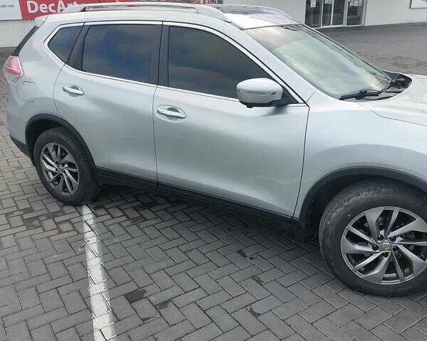 Серый Ниссан Rogue, объемом двигателя 2.5 л и пробегом 133 тыс. км за 14000 $, фото 1 на Automoto.ua