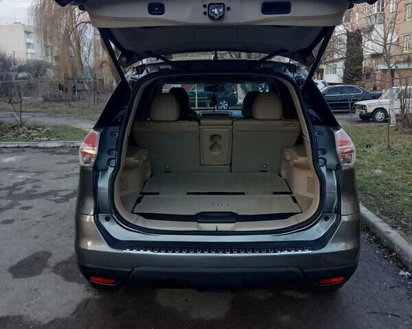 Ніссан Rogue 2015 у Чорткові на Automoto.ua Сірий Ніссан Rogue, об'ємом двигуна 2.5 л та пробігом 140 тис. км за 15300 $, фото 2 на Automoto.ua
