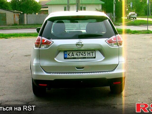 Сірий Ніссан Rogue, об'ємом двигуна 2.5 л та пробігом 205 тис. км за 11700 $, фото 3 на Automoto.ua