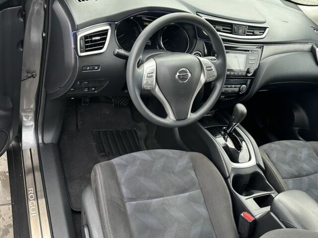 Сірий Ніссан Rogue, об'ємом двигуна 2.5 л та пробігом 150 тис. км за 11900 $, фото 10 на Automoto.ua