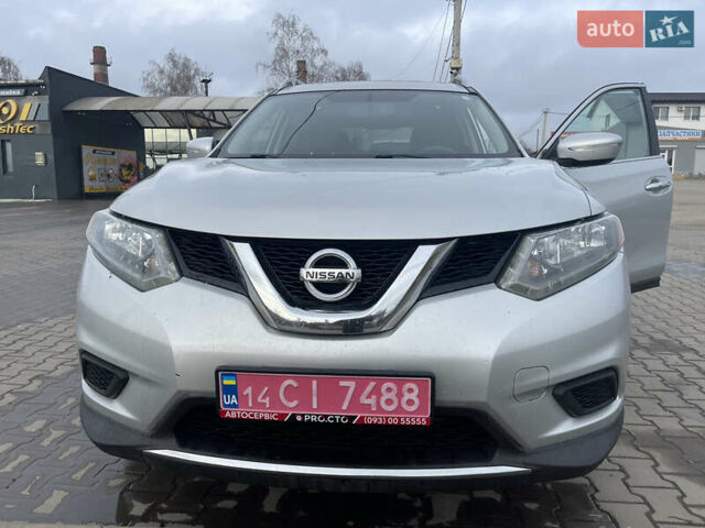 Серый Ниссан Rogue, объемом двигателя 0 л и пробегом 195 тыс. км за 11700 $, фото 2 на Automoto.ua