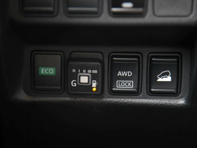 Серый Ниссан Rogue, объемом двигателя 0 л и пробегом 186 тыс. км за 13500 $, фото 20 на Automoto.ua