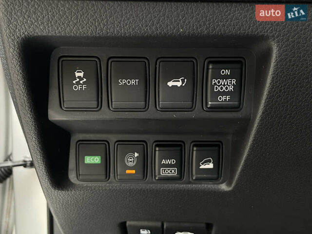 Серый Ниссан Rogue, объемом двигателя 2.5 л и пробегом 215 тыс. км за 13600 $, фото 18 на Automoto.ua