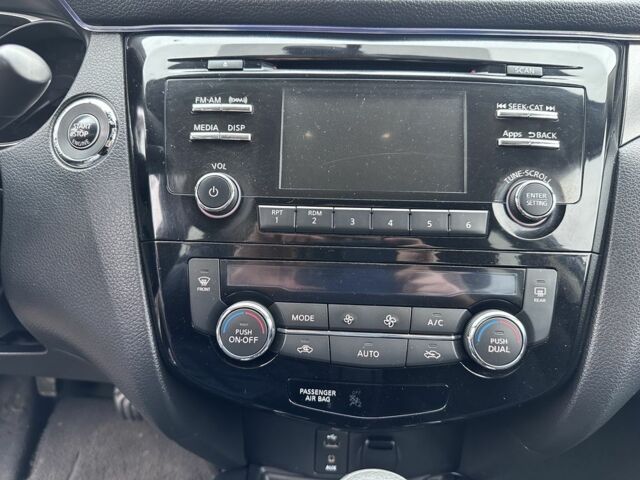 Сірий Ніссан Rogue, об'ємом двигуна 2.5 л та пробігом 150 тис. км за 11900 $, фото 21 на Automoto.ua