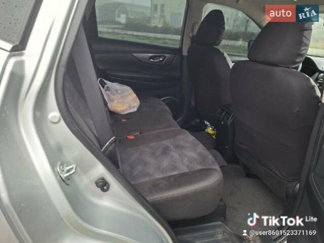 Серый Ниссан Rogue, объемом двигателя 2.5 л и пробегом 190 тыс. км за 10850 $, фото 33 на Automoto.ua