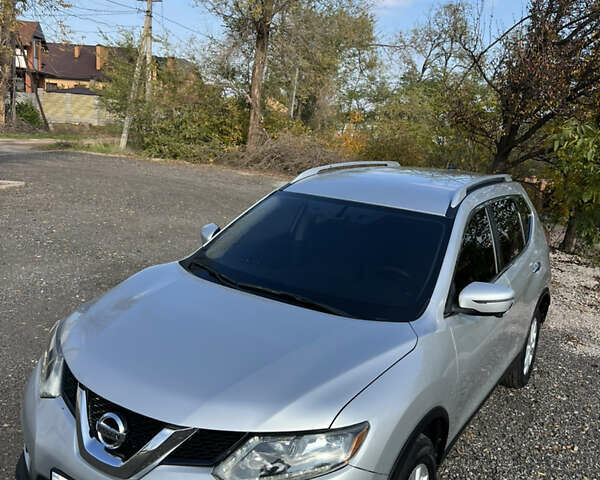 Сірий Ніссан Rogue, об'ємом двигуна 2.5 л та пробігом 160 тис. км за 11800 $, фото 16 на Automoto.ua