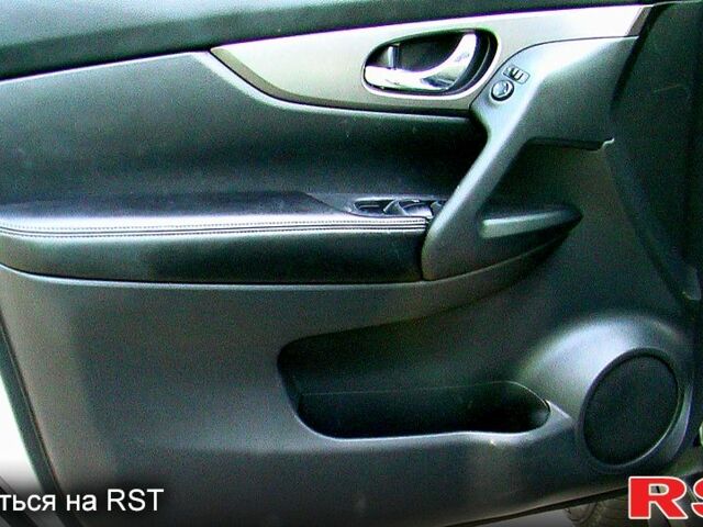 Сірий Ніссан Rogue, об'ємом двигуна 2.5 л та пробігом 205 тис. км за 11700 $, фото 10 на Automoto.ua