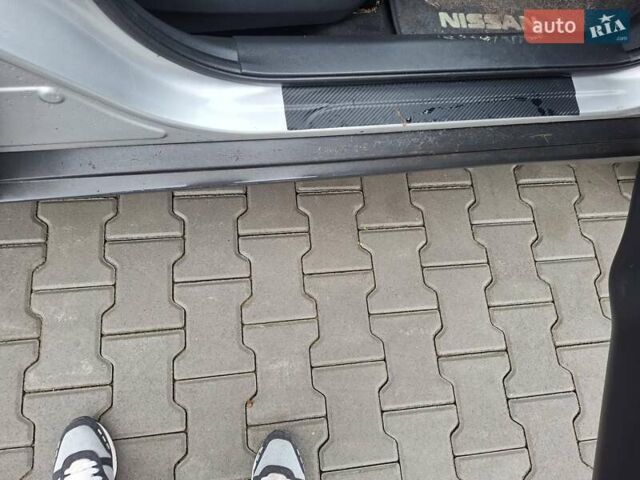 Серый Ниссан Rogue, объемом двигателя 2.5 л и пробегом 190 тыс. км за 10850 $, фото 15 на Automoto.ua