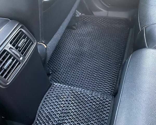 Серый Ниссан Rogue, объемом двигателя 2.49 л и пробегом 171 тыс. км за 15500 $, фото 17 на Automoto.ua