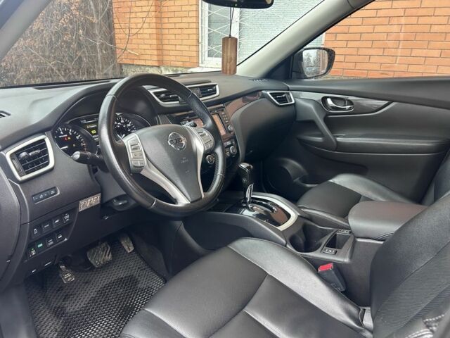 Серый Ниссан Rogue, объемом двигателя 2.5 л и пробегом 192 тыс. км за 12500 $, фото 5 на Automoto.ua