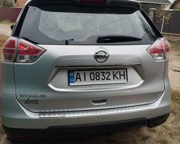 Сірий Ніссан Rogue, об'ємом двигуна 2.5 л та пробігом 230 тис. км за 10800 $, фото 4 на Automoto.ua