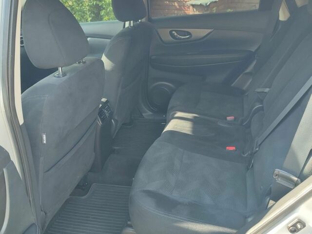 Сірий Ніссан Rogue, об'ємом двигуна 2.5 л та пробігом 154 тис. км за 12200 $, фото 4 на Automoto.ua