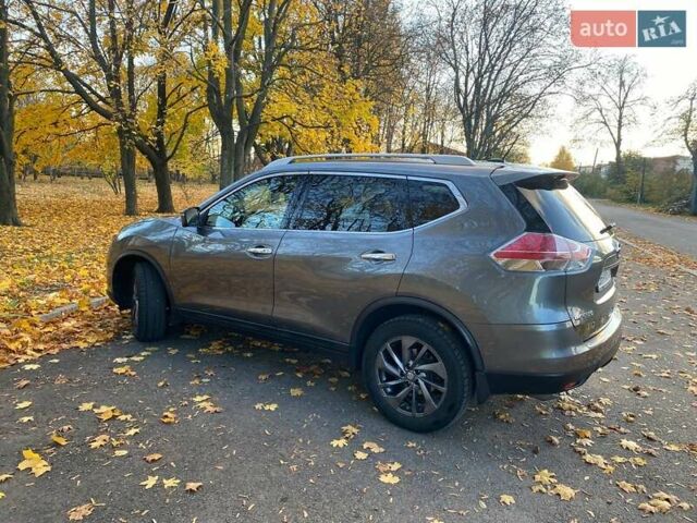 Серый Ниссан Rogue, объемом двигателя 2.49 л и пробегом 171 тыс. км за 15500 $, фото 2 на Automoto.ua