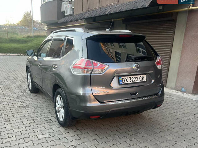 Серый Ниссан Rogue, объемом двигателя 2.5 л и пробегом 194 тыс. км за 12500 $, фото 7 на Automoto.ua